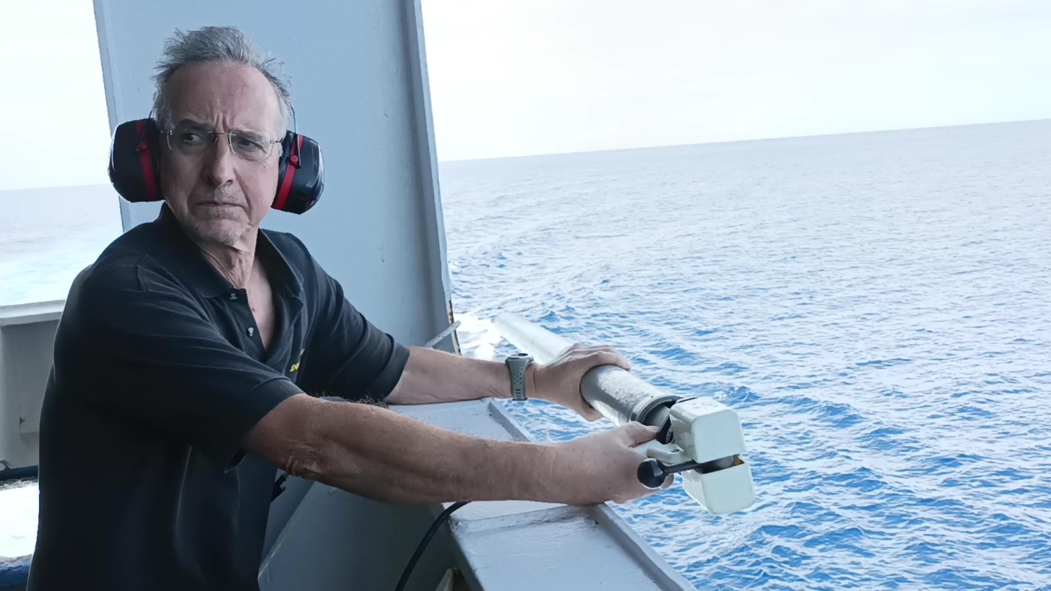 Figura 3 Caduta della sonda XBT a causa della forza di gravit Figura 3 Caduta della sonda XBT a causa della forza di gravit