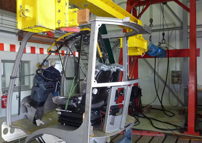 Figura 6 Prova ROPS Figura 6 Prova ROPS